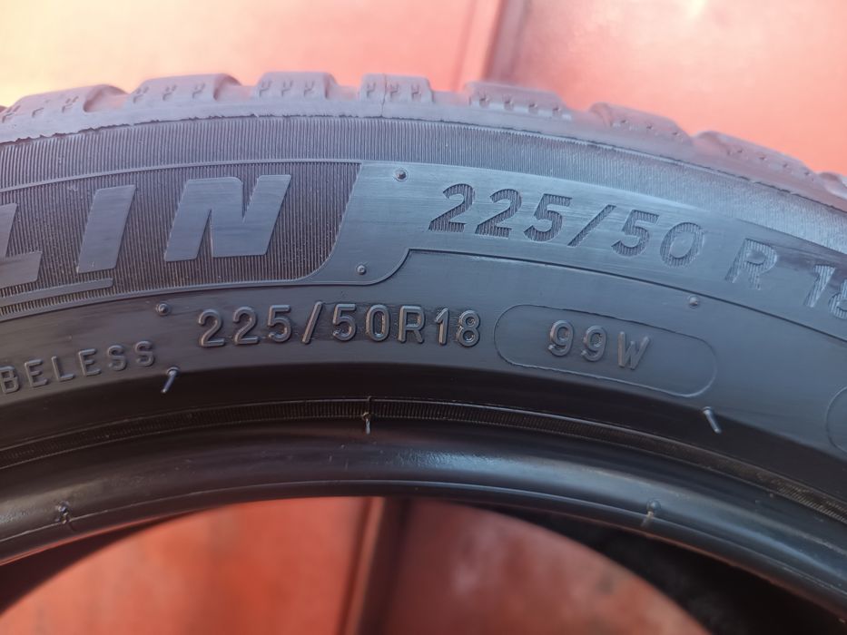 225/50/18 Michelin