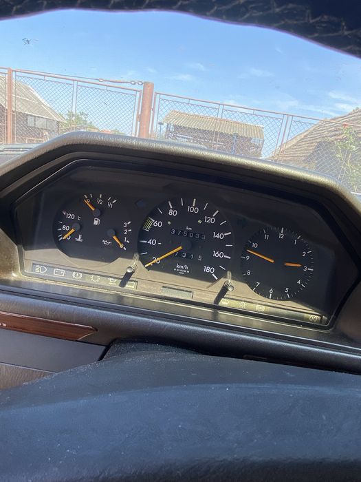 MERCEDES-BENZ E-Class 1991 — imagine 4
