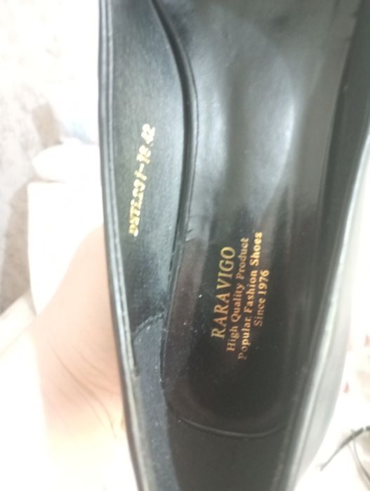 Продаются туфли.