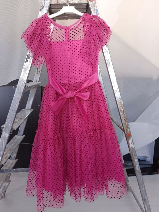 Продам платье на 7-8 лет