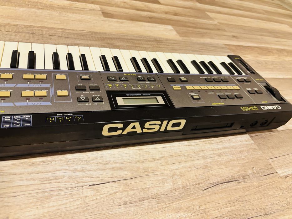Casio cz 101  casio cz 101 casio cz 101 в добро състояние