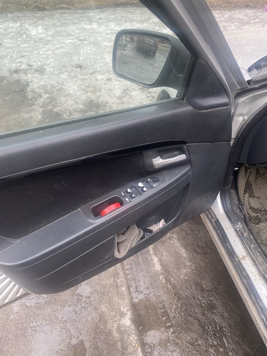 Продам приору  универсал 2014 год