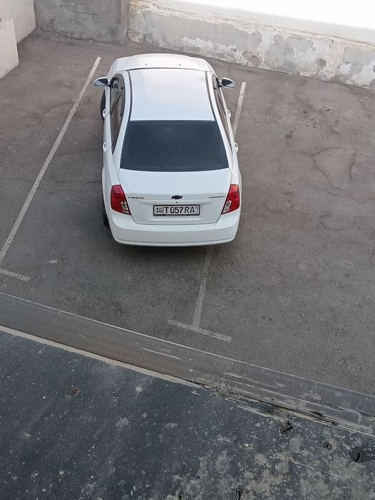 Lasseti 1.8 sotiladi