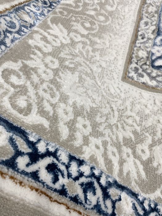 Продам ковер новый