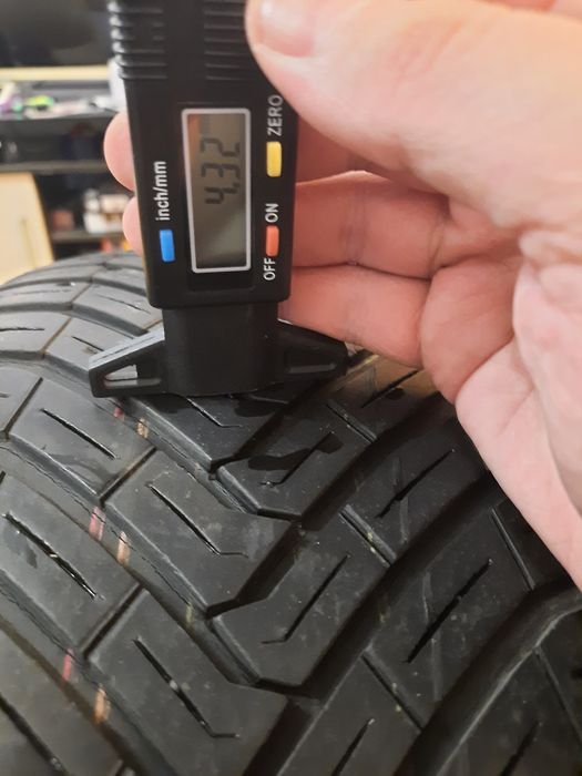 225/65R17 Continental Всесезонни