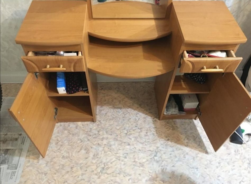 Туалетный столик