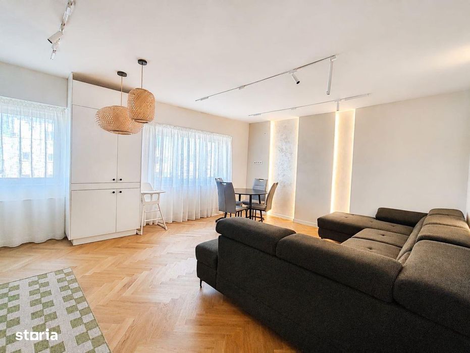 Apartament de 3 camere, strada Louis Pasteur