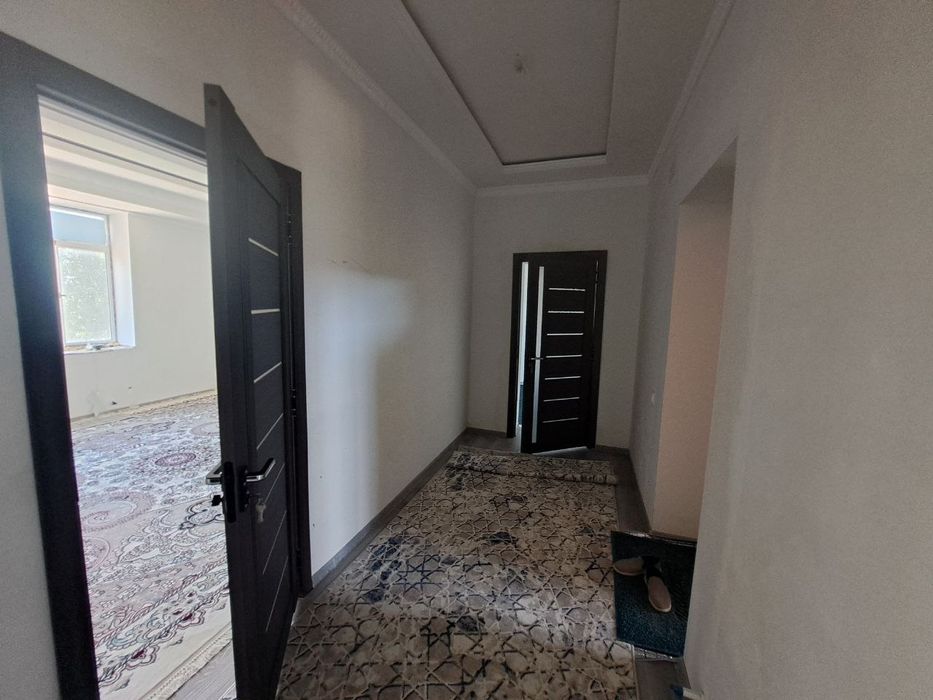 Hazoraspda yangi 4 qavatli doʻmni 2-etajida 2 xonali kvartira sotiladi