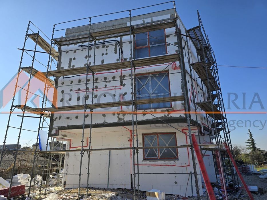 Продава се Тристаен апартамент в Варна, Бриз - 93 кв.м за 987 €/кв.м - Снимка #7