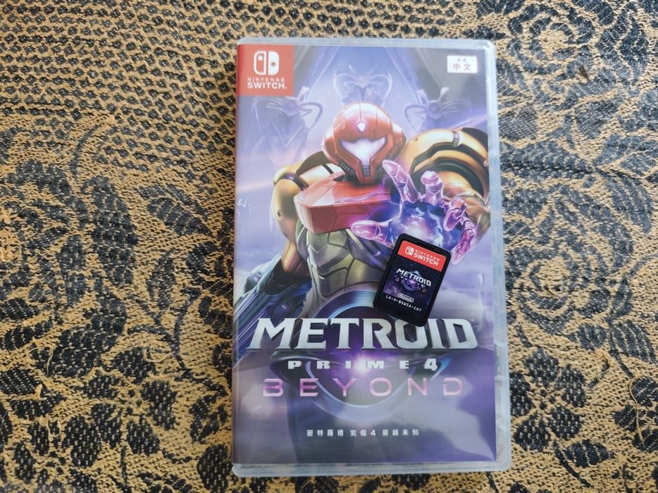 Nintendo Switch (2 rev) Mario edition + Metroid Beyond + Mortal Kombat
