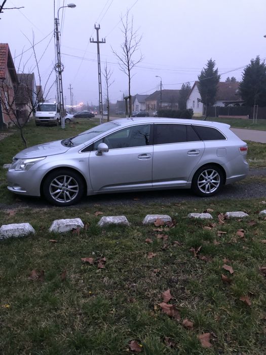 Toyota Avensis 2.2 d-cad automatic