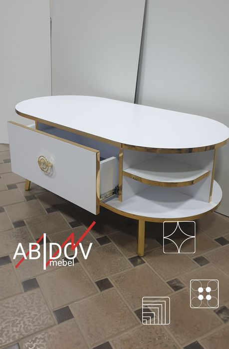 Журнальный чайный столик в стиле неоклассика. Есть в наличии.