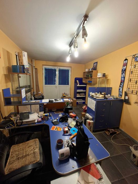 Garsoniera Rahova-Margeanului, Proprietar, Centrala proprie, cu destinatie mixta, atat de  locuit cat si firma (are si iesire separata).