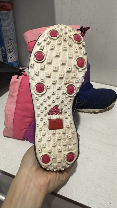 Продам дутышы Adidas