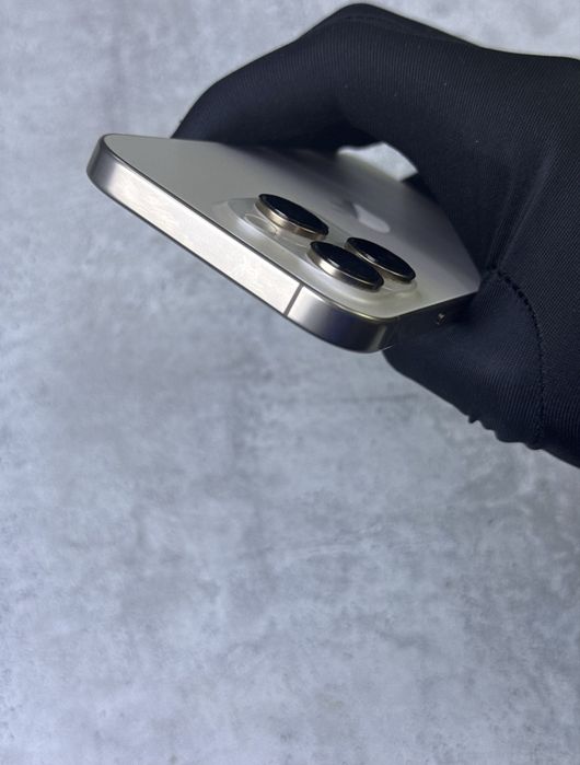 Срочно продам iPhone 16 Pro Gold