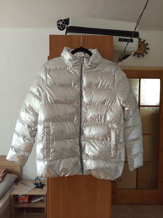 Две зимни якета еднакво 40 и 42 размер