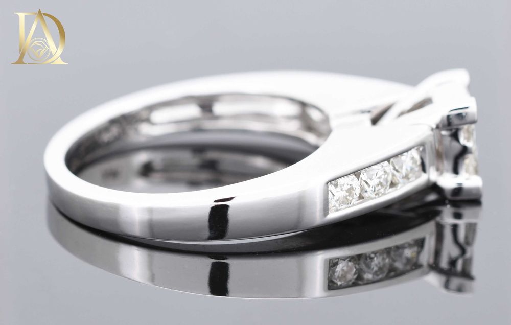 Нов Златен Пръстен с 1.04кт Естествени Диаманти