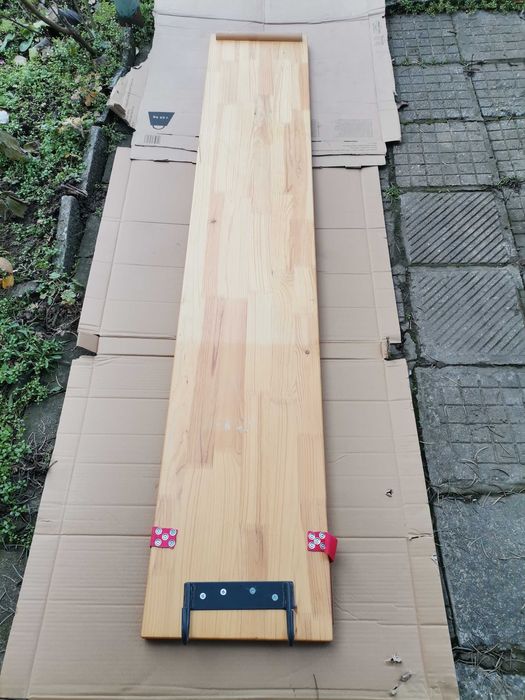 Пейка за коремни преси за шведска стена