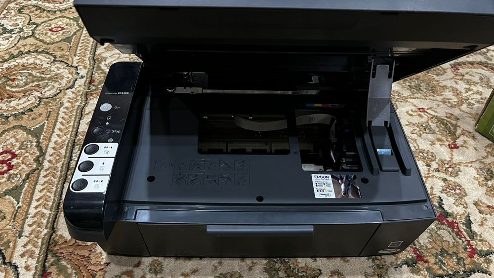 Продам принтер EPSON