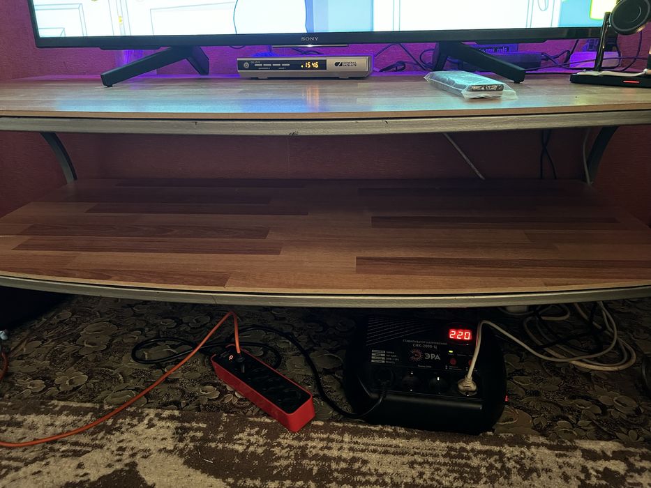 Кованная полка для обуви, полка под телевизор.