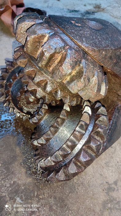 Буревой долото шестроничний