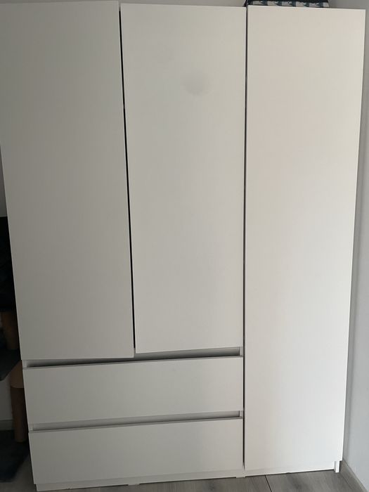 Продается два шкафа в белом цвете