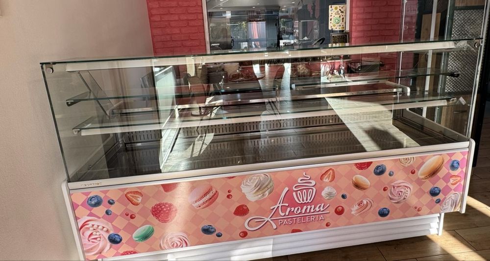 Хладилна витрина