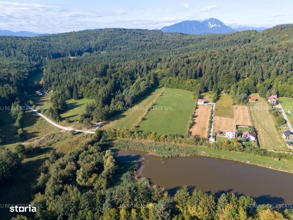 Teren intravilan 3.300 mp cu vedere către lac – Vulcan, zona lacurilor