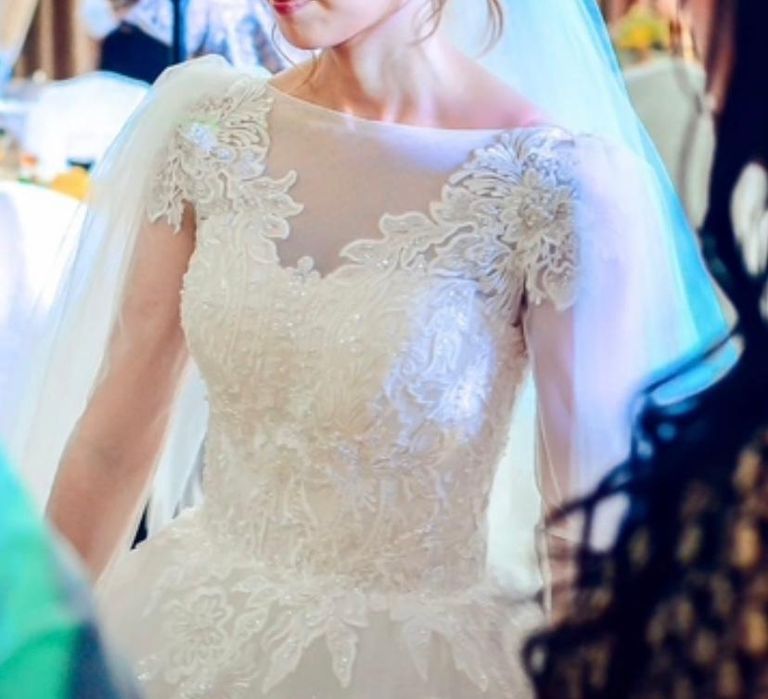 Свадебное платье