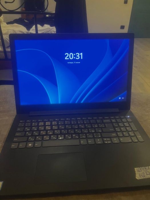продам ноутбук Lenovo цена 90000