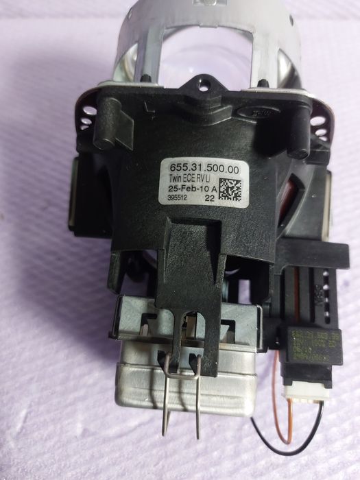 Lupa far dreapta bixenon BMW E90 E91 Facelift