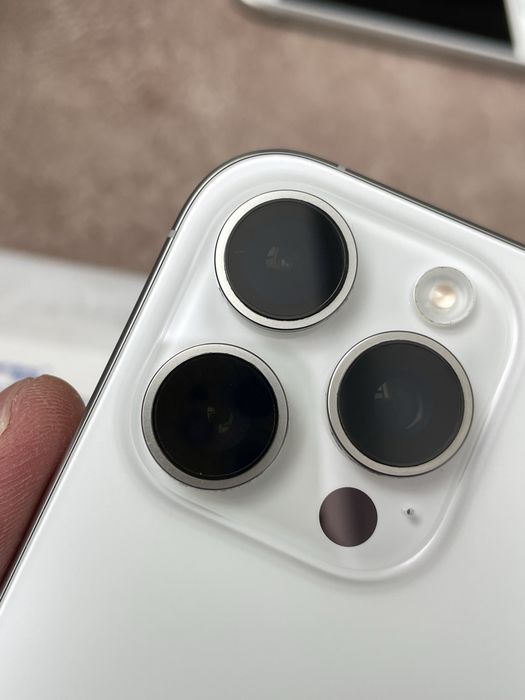 Iphone 16 pro max 256 gb white