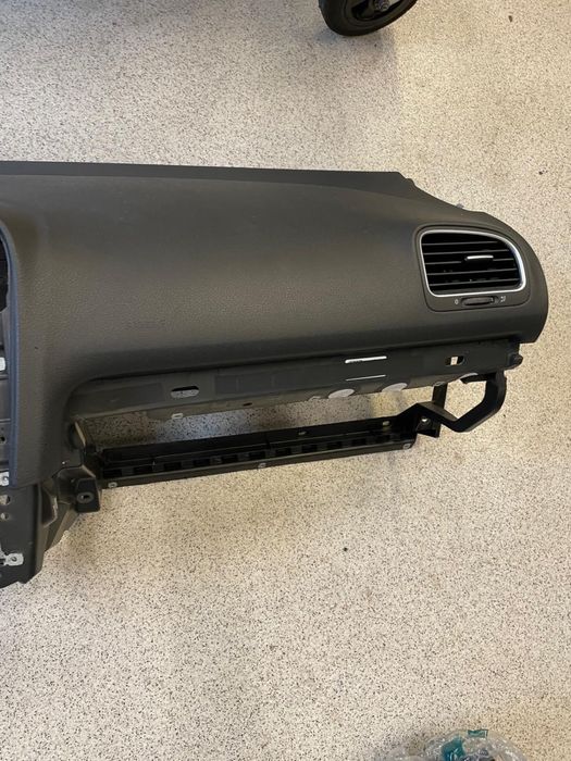 Plansa bord vw golf 6