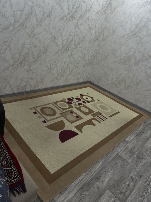 Продам ковер срочно !!