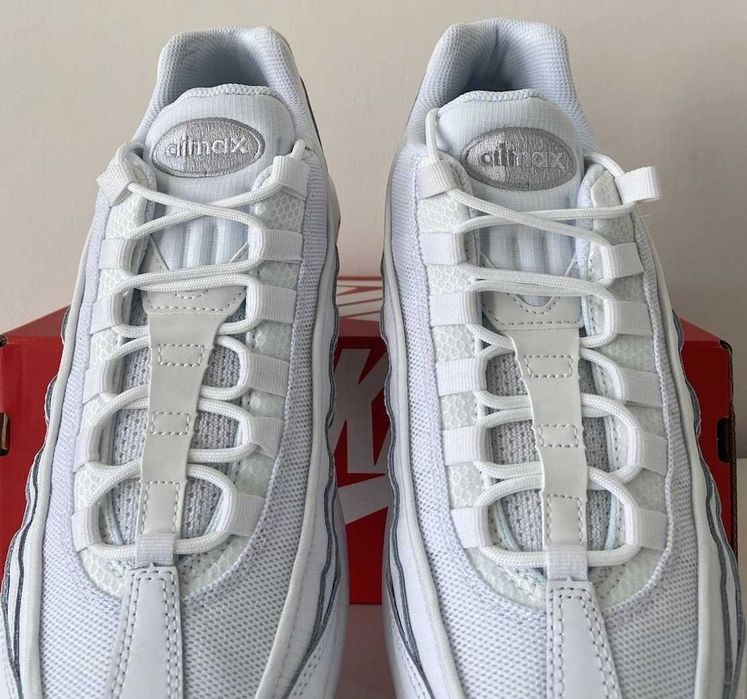 нови Nike Air Max 95 Triple White CLASSIC (от/до 40-45 номер)