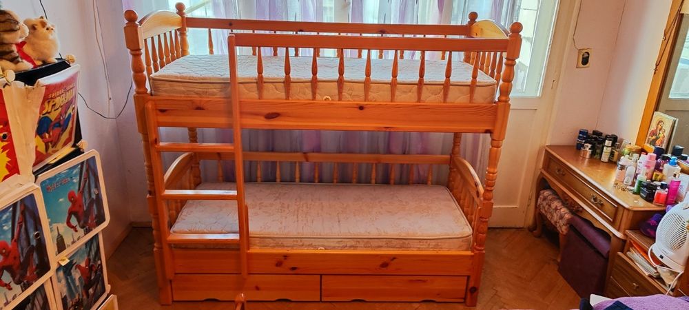 Детско двуетажно легло