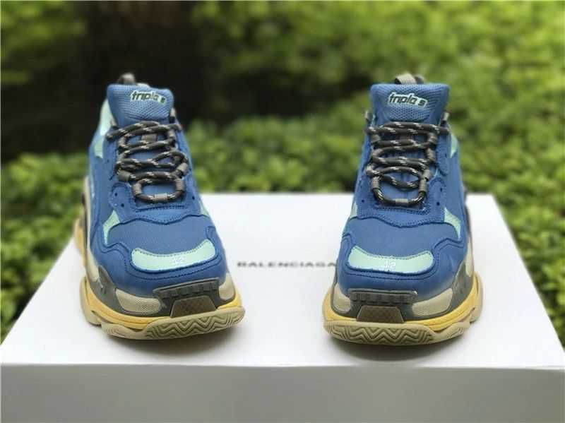 Balenciaga Triple S - Dark Grey/White/Grey