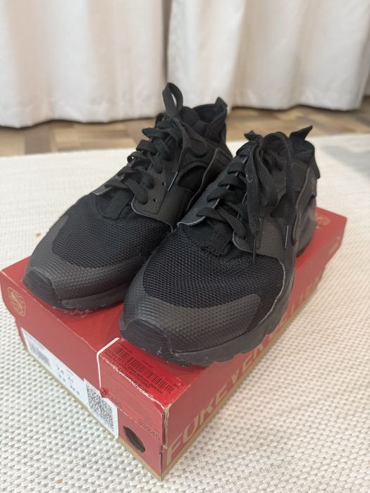 Кроссовки nike б/у 41 размер