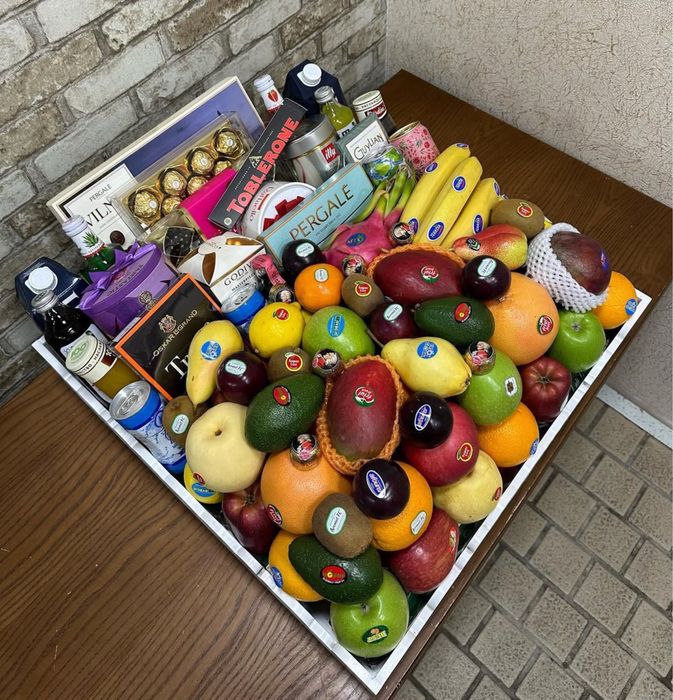 Фрукты корзинка: