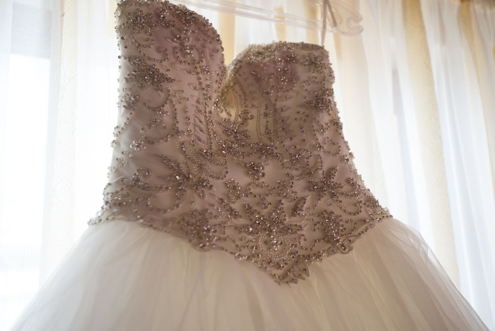Vand rochie mireasa