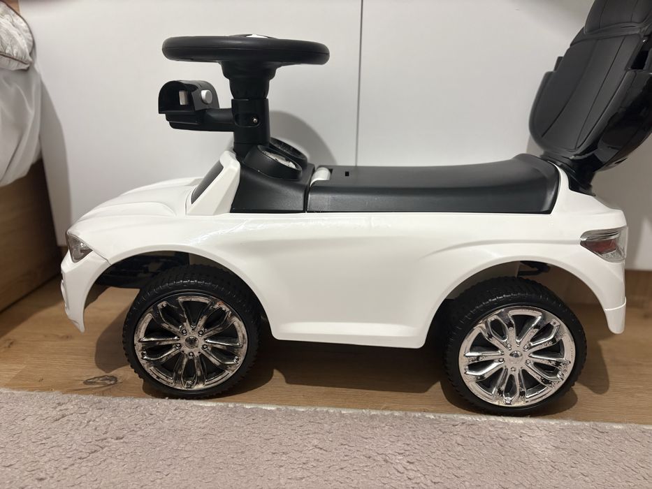 Детска кола за бутане