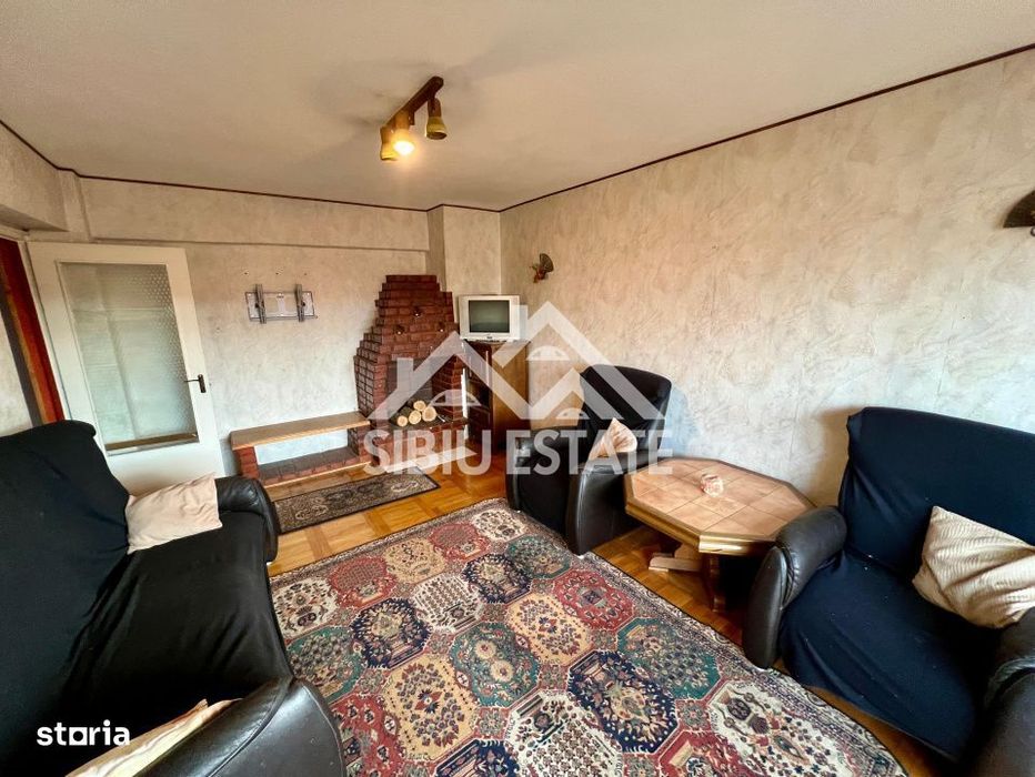 Apartament 4 camere spațios Sibiu zona Gara Mare Abatorului — fotografia 2