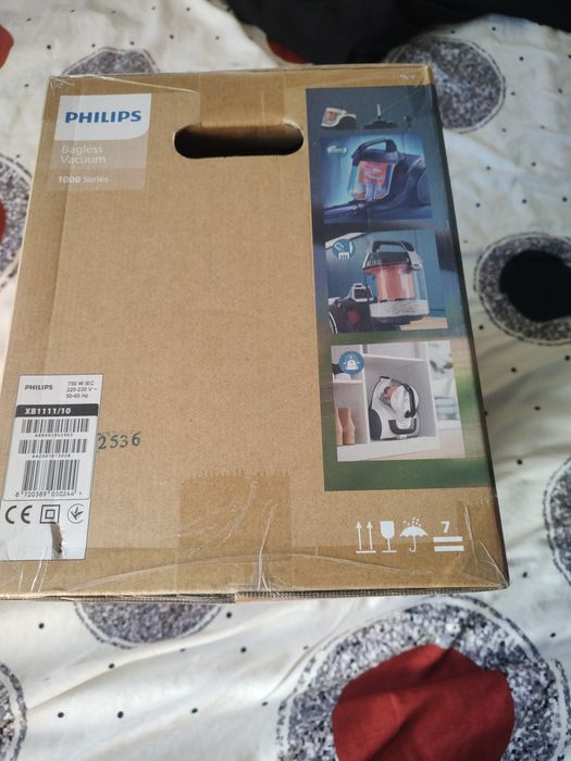 Vând Aspirator Philips fara sac