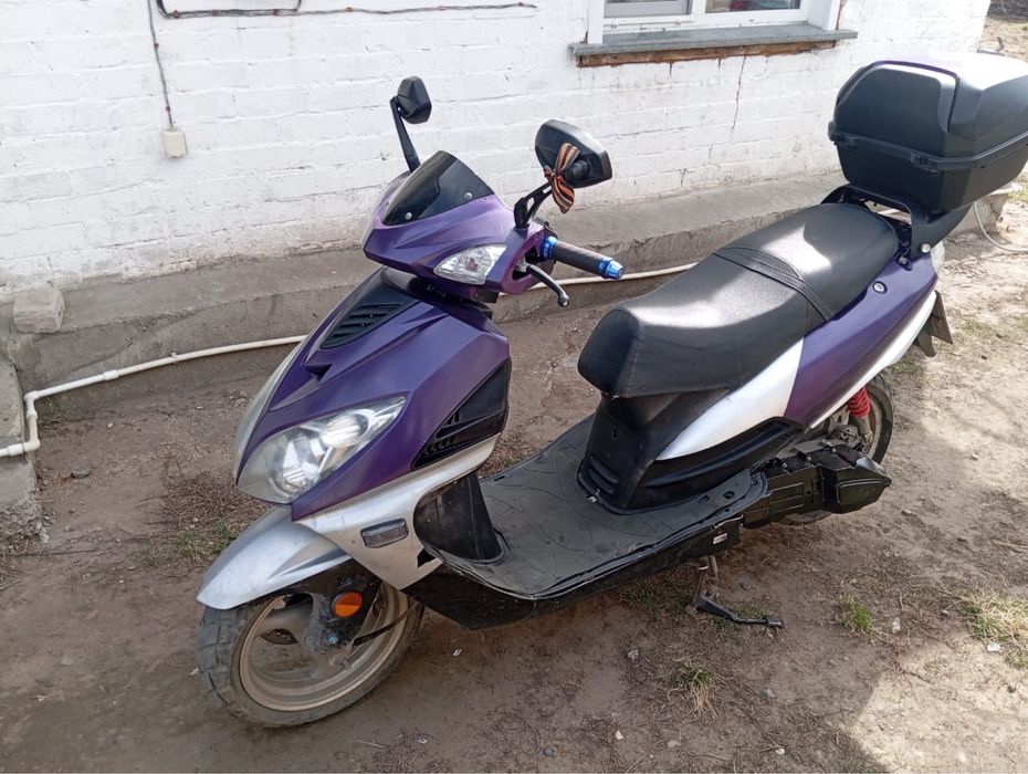 Продам скутер 150 см³
