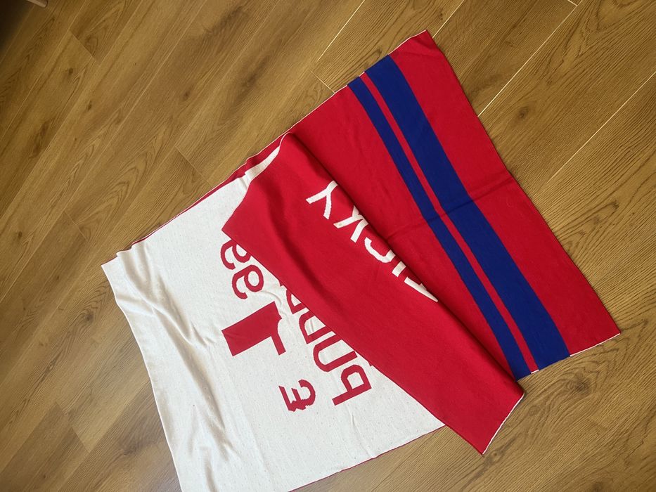 Шарф красный, длинный