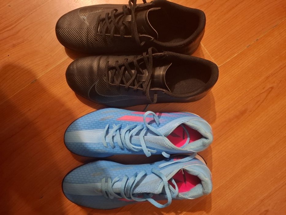 Vând adidași fotbal sintetic,iarbă