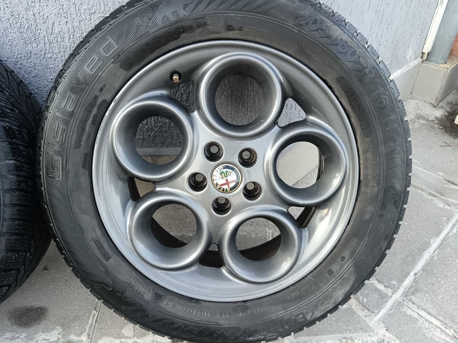 16 цола Alfa Romeo оригинални + нова резервна гума