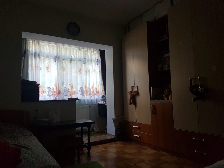 Închiriez apartament