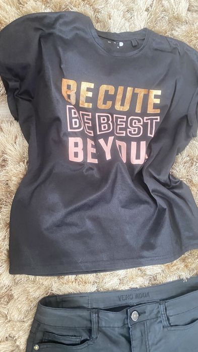 Vand set marimea M pret 100 lei