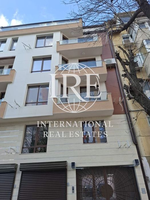 3-стаен в Варна-Лятно кино Тракия площ 148кв.м. цена 305000евро